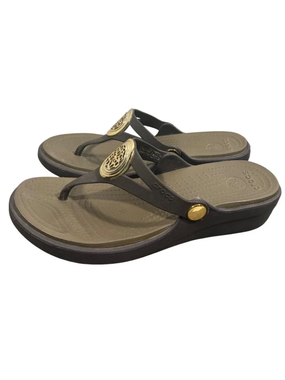 Crocs Sanrah Sandals Size 6 Brown thong Wedge With Gold Circle Medallion